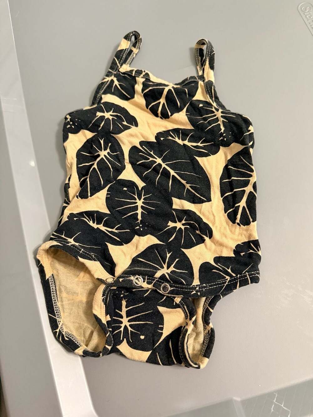 Kate Quinn Romper Size 3-6m Black Taro Leaf Print Bodysuit Bamboo
